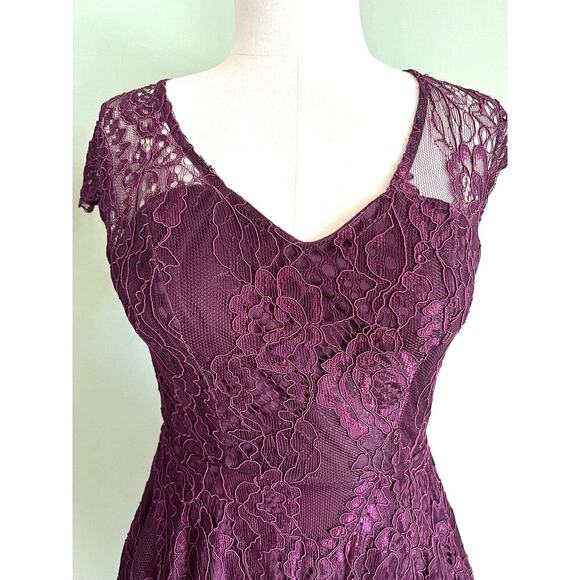 Francesca’s Beautiful Womens Deep Purple Lace Dress With Zipper Closure NWT XS - Picture 8 of 8